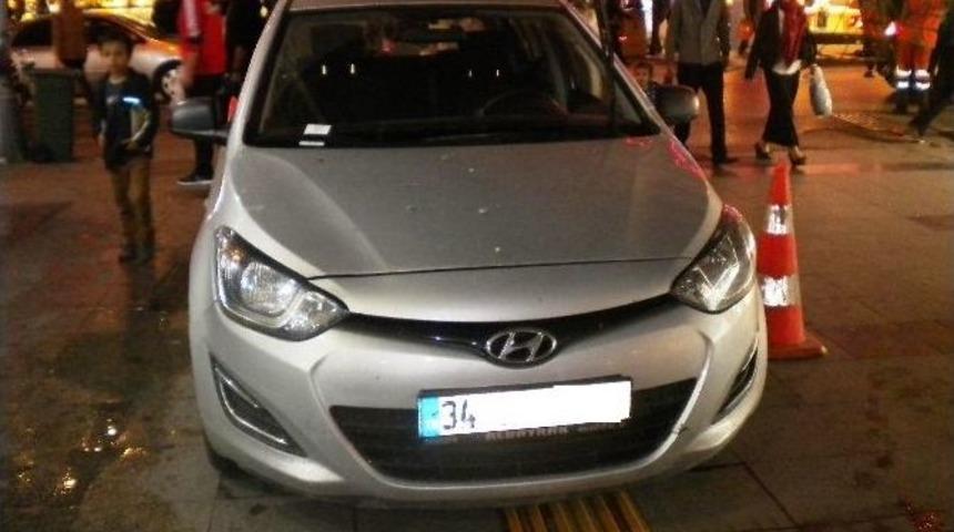 Engelli Yolu&rsquo;na Park Eden Ara&ccedil;lar &Ccedil;ekiliyor