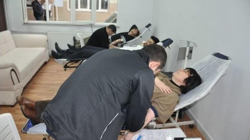 Kızılay Kan Arıyor!