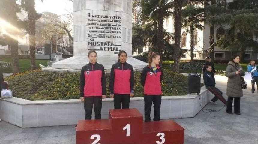 Atat&uuml;rk İ&ccedil;in Koştular