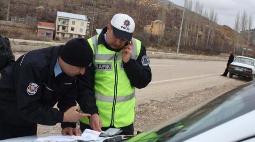 &Ccedil;elikhan&rsquo;Da Kar Lastiği Denetimi