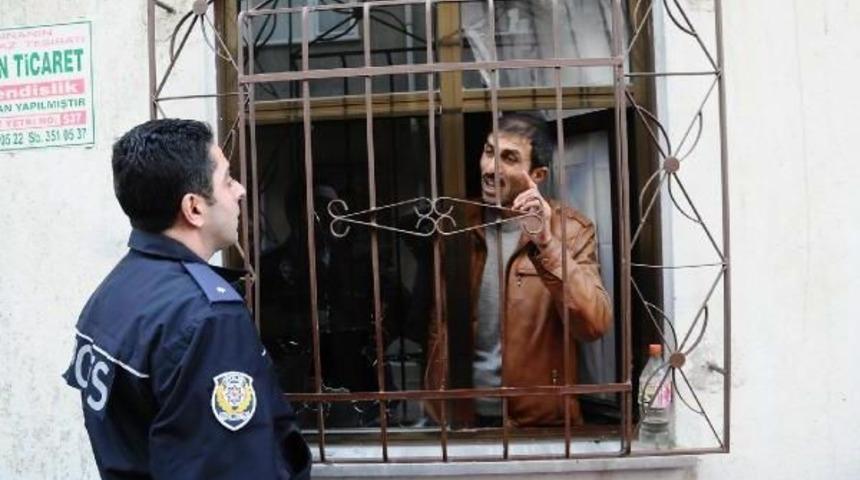 'mehdi' Olduğunu S&ouml;yleyip, Pompalı T&uuml;fekle Ateş A&ccedil;tı; 3 Polis Yaralı (1)