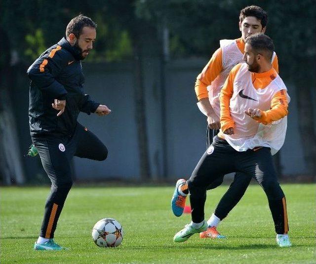 Galatasaray, Dortmund Ma&ccedil;ı Hazırlıklarını S&uuml;rd&uuml;rd&uuml; 1