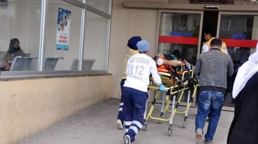 Meraklı Vatandaşı Uzaklaştırmak İsteyen Muhtar &Ccedil;ukura D&uuml;şt&uuml;