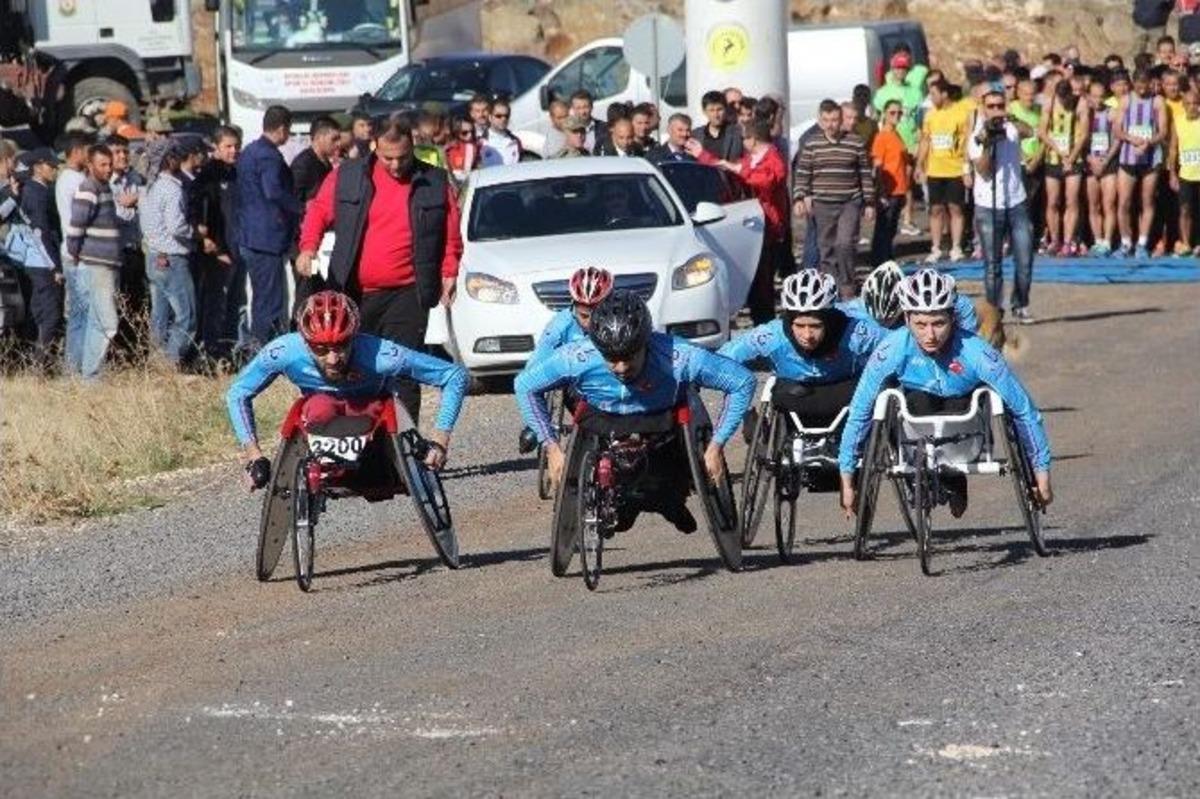 G&ouml;beklitepe Yarı Maratonu Şanlıurfa&rsquo;yı Şenlendirdi