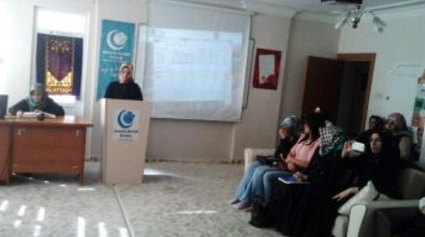 Agd Hanım Komisyonu Merhum Erbakan&rsquo;ı Andı