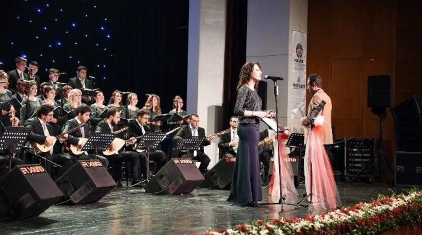 Neşet Ertaş Konserle Anıldı