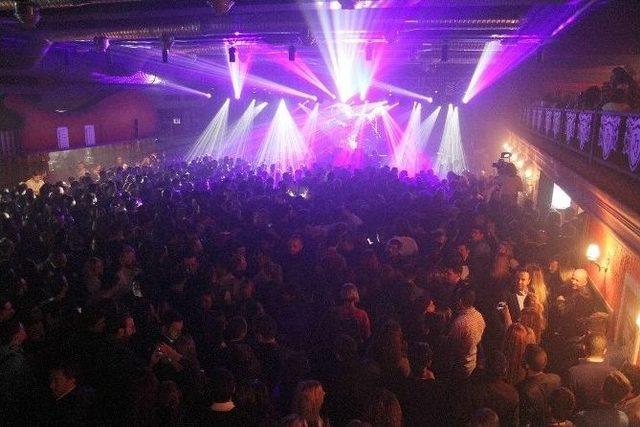 Yıldız Tilbe&rsquo;den M&uuml;zik Ziyafeti 1