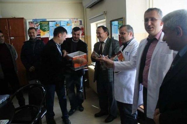 Madenciler Derneğinden &Ouml;ğretmenlere Madenci Heykeli 2