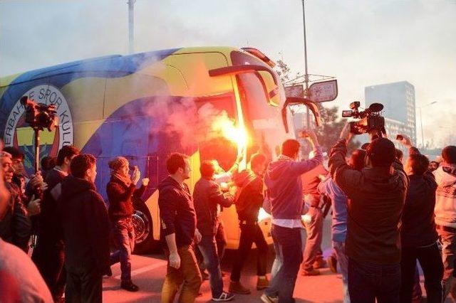 Fenerbahçe Derbi İçin Yola Çıktı