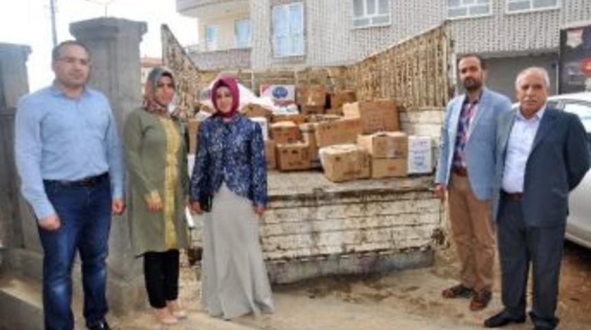 Toplanan Yardımlar &Ccedil;adır Kente Ulaştırıldı