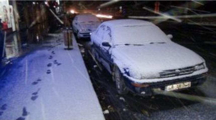 Bitlis&rsquo;te Yoğun Kar Yağışı Ve Tipi Etkili Oluyor