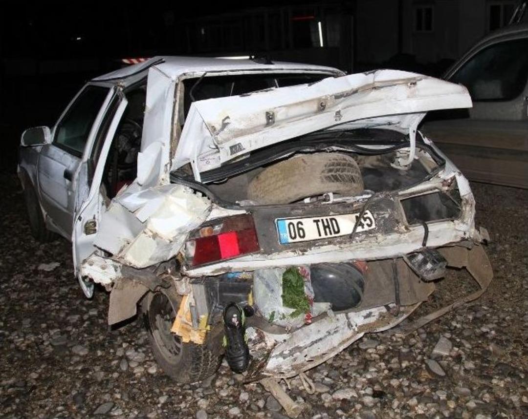 &Ccedil;ankırı&rsquo;da Zincirleme Kaza: 2 &Ouml;l&uuml;, 16 Yaralı