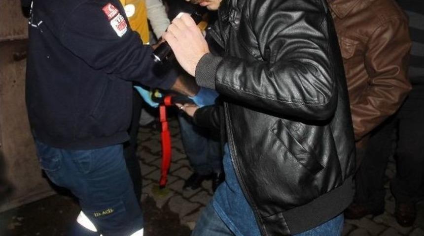 Hırsız Kovalayan Polis Duvardan D&uuml;şt&uuml;