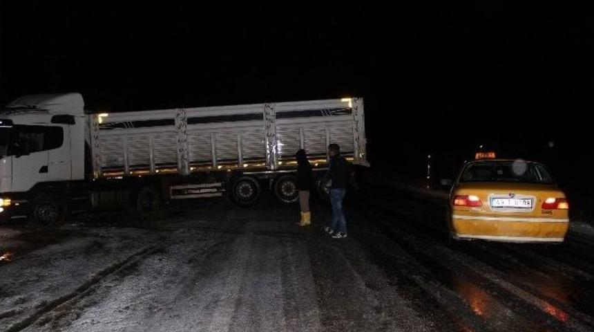 Kar Muş&rsquo;ta Ulaşımı Aksattı
