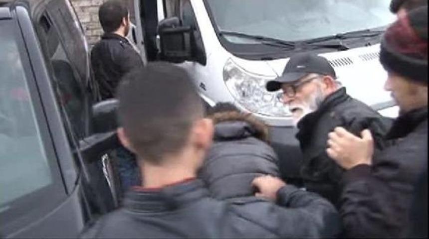 Taksim'de Eylem Yapmak İsteyen Gruptan 2 Kişiye G&ouml;zaltı