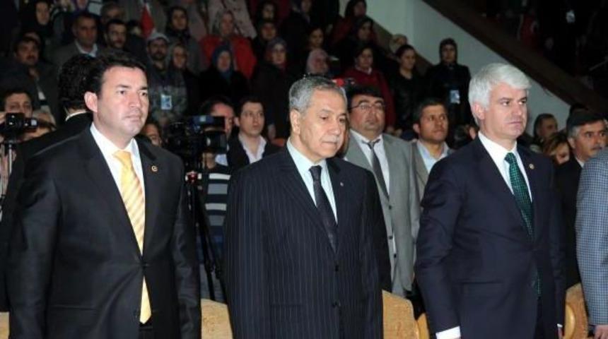 Arın&ccedil;: Ak Parti'yi T&ouml;kezletmek İ&ccedil;in Birileri Bir Şey D&uuml;ş&uuml;n&uuml;yor