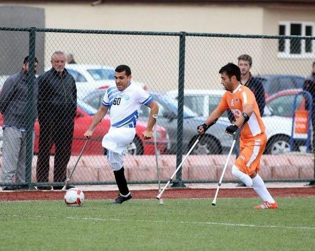 Melikgazi Belediyesi Bedensel Engelliler Spar Kulübü Ampute Futbol Takımı Hanesine İlk Puanını Yazdı