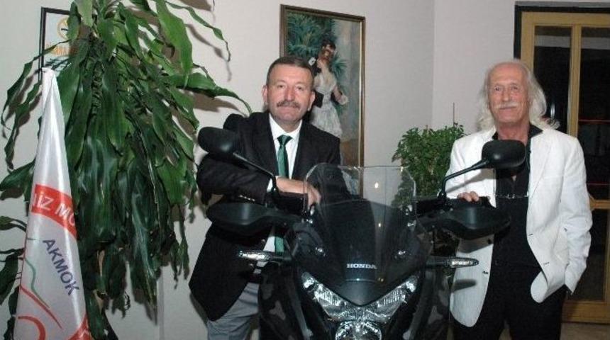 Akdeniz Motosiklet Kul&uuml;b&uuml;&rsquo;nde G&ouml;rev Değişimi