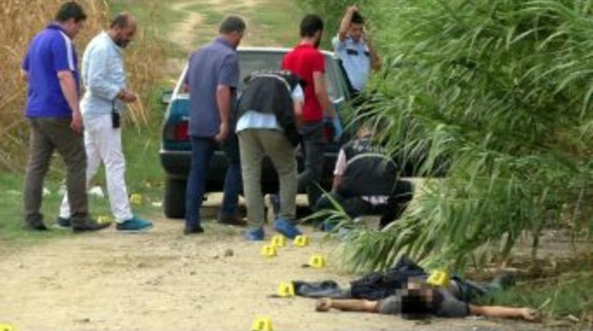 İki Kardeşi &Ouml;ld&uuml;ren Cinayet Zanlısı Saklandığı Evde Yakalandı