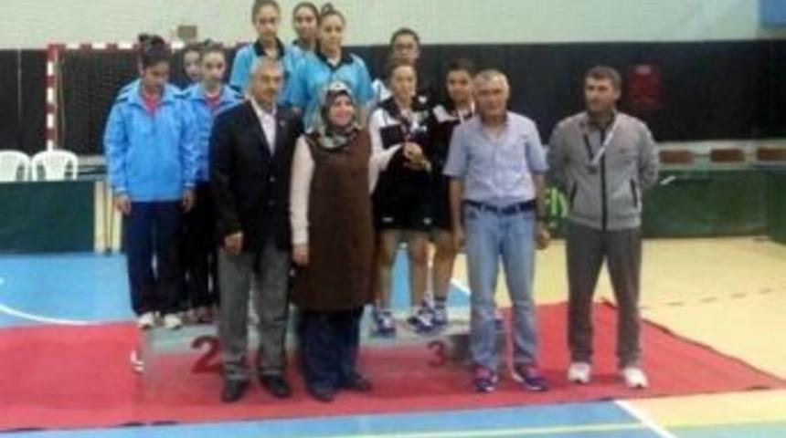 Gen&ccedil; Raketler Adana&rsquo;dan G&uuml;m&uuml;ş Madalya İle D&ouml;nd&uuml;