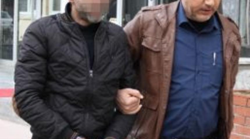 İnşaatta Birlikte &Ccedil;alıştığı Arkadaşını Bı&ccedil;akladı