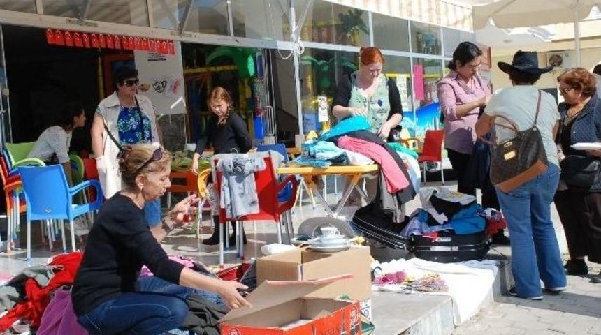 Didimli Hanımlar İkinci El &Uuml;r&uuml;nleri Değerlendiriyor