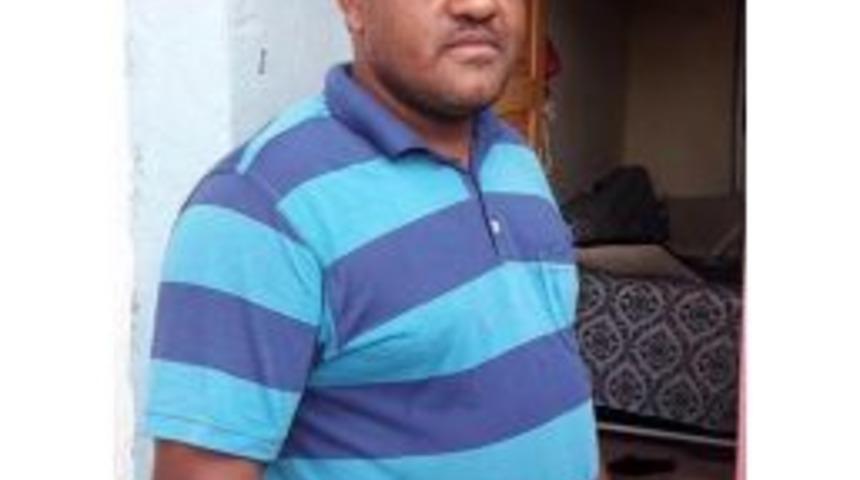 İzmir'de Bı&ccedil;aklı Kavga: 1'i Ağır 3 Yaralı