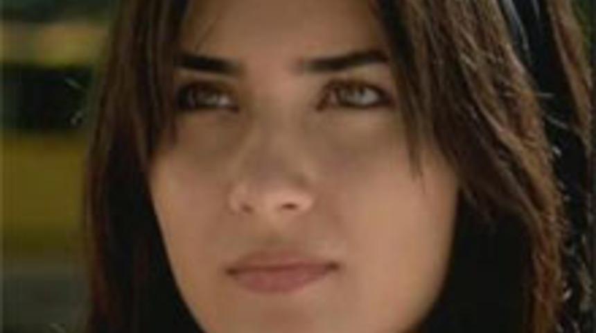 Laz Kızı Tuba B&uuml;y&uuml;k&uuml;st&uuml;n