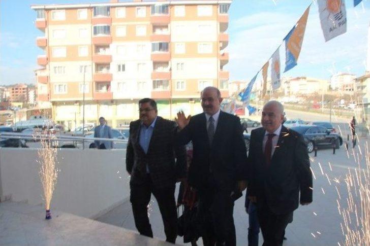 Ak Parti Genel Başkan Yardımcısı Hüseyin Çelik Bilecik’te Partililere Seslendi G3