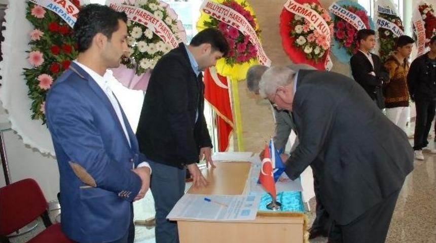 Didim Ülkü Ocaklarından Uygur Türkleri İçin İmza Kampanyası