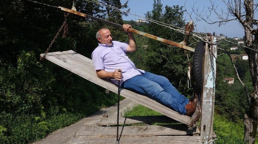 Rizeli Engelli Vatandaş Evine İlkel Teleferikle Ulaşım Sağlıyor