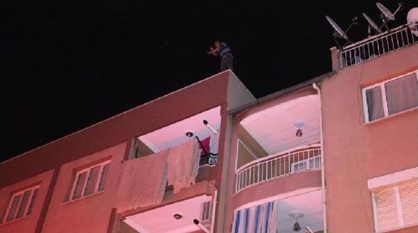 &Ouml;nce Evini Ateşe Verdi, Sonra Intihara Kalkıştı