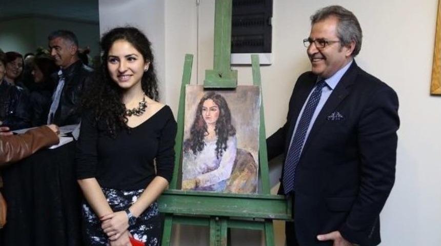 Bandırma&rsquo;da &lsquo;d&uuml;nya Benim&rsquo; İsimli Resim Sergisi A&ccedil;ıldı