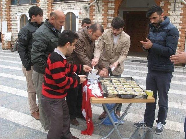Niksar &Uuml;lk&uuml; Ocakları 500 Kişilik Aşure Dağıttı 1