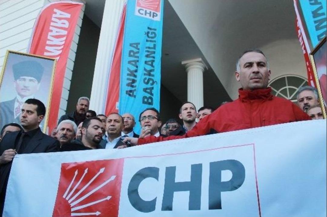 Chp&rsquo;lilerden Rt&uuml;k &Ouml;n&uuml;nde Siyah &Ccedil;elenkli Eylem