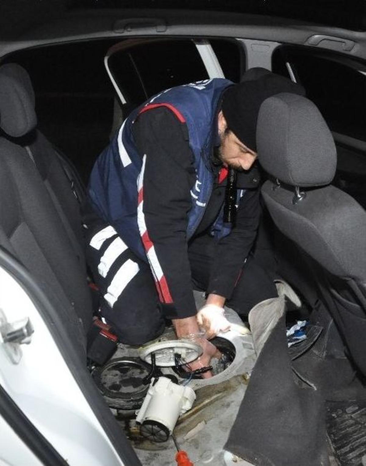 Benzin Deposundan Esrar &Ccedil;ıktı