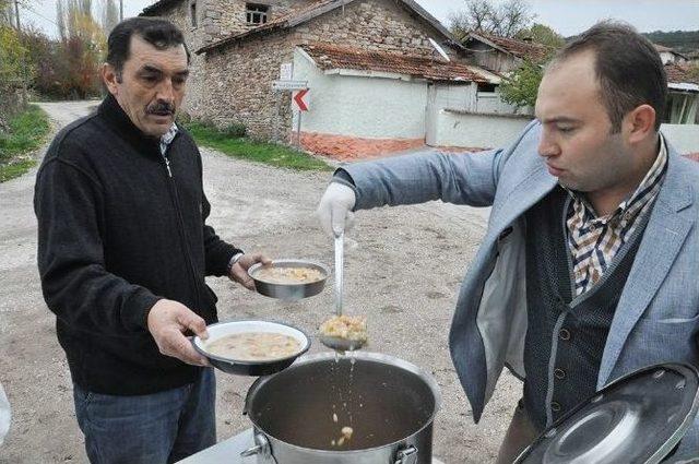 Seyitgazi Belediyesi’nde Aşure İkramı