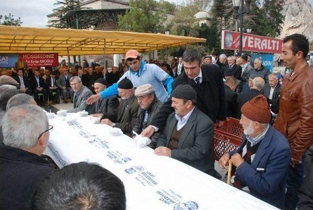 Tokat Belediyesi’nden 14 Bin Kişilik Aşure İkramı