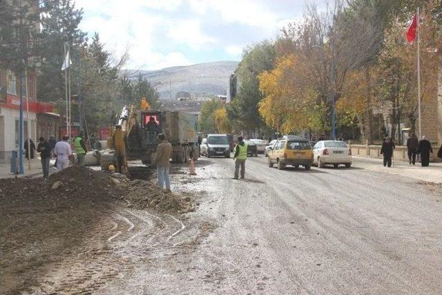 Belediye Başkanı Memiş Altyapı Çalışmalarını İnceledi