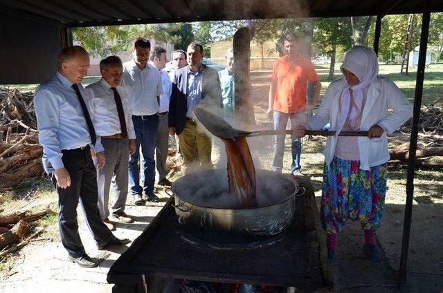 Vali Ceylan &Uuml;z&uuml;m Topladı 2