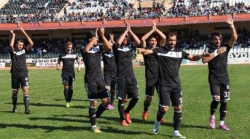 Aydınspor 1923 Yokluğa Rağmen Y&uuml;kselişini S&uuml;rd&uuml;r&uuml;yor