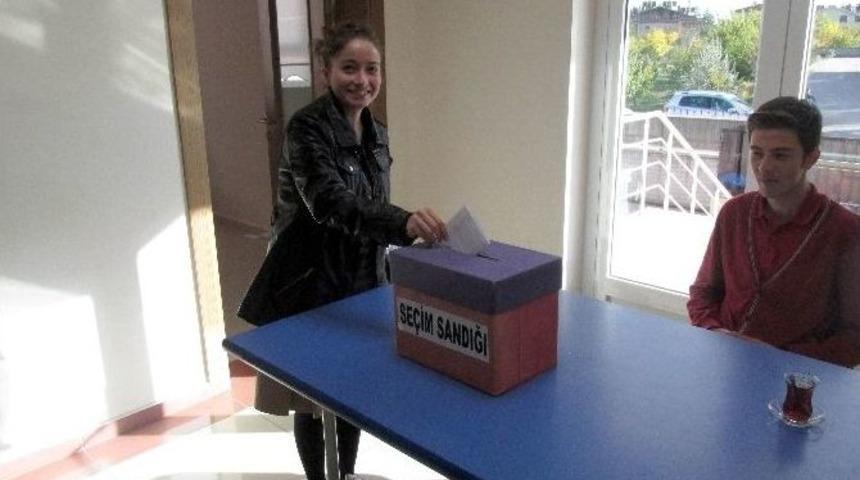 Ereğli &Ouml;zel Lale Koleji&rsquo;nde Sandık Heyecanı