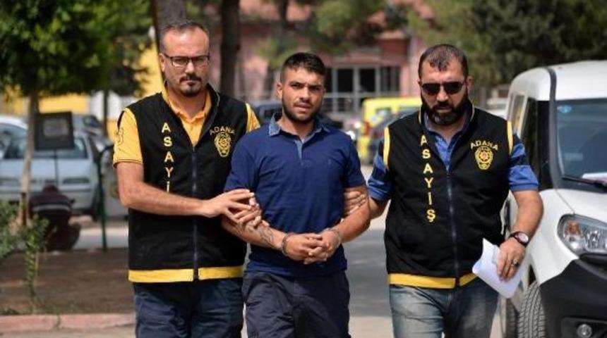 3 Kardeş Tartıştıkları S&uuml;r&uuml;c&uuml;y&uuml; D&ouml;v&uuml;p Otomobili Ile Ezdi