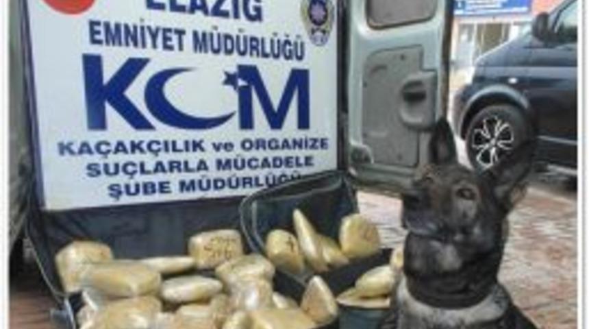 Elazığ&rsquo;da Valiz i&ccedil;ersinde 54 kilo esrar yakalandı