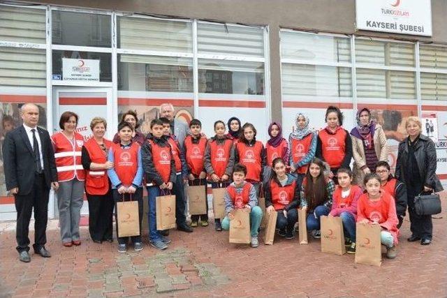 Melikgazi Belediyesi Çocuk Meclisi Kayseri Kızılay Şubesini Ziyaret Etti