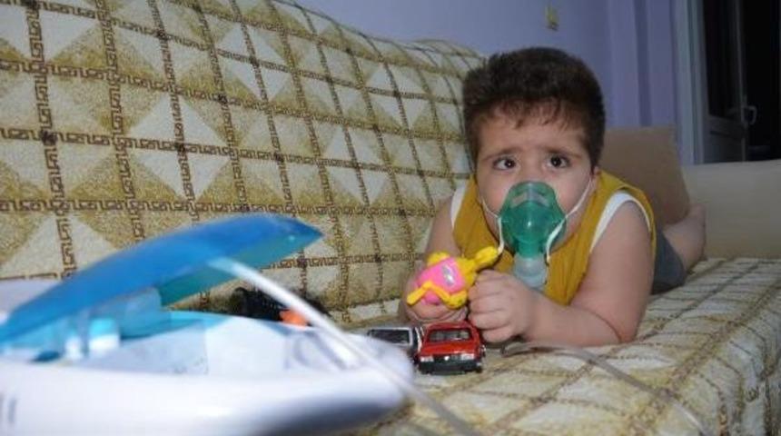 K&uuml;&ccedil;&uuml;k Yakup'un Solunum Cihazına Bağımlı Yaşam M&uuml;cadelesi