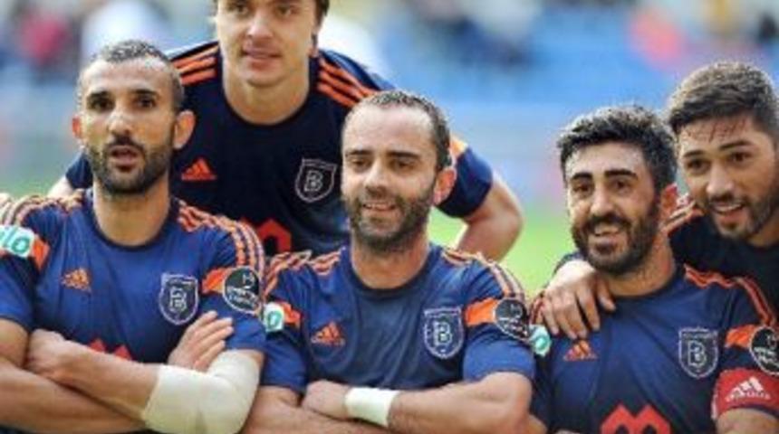 Başakşehir, Juventus Ve Barcelona&rsquo;yı Ge&ccedil;ti