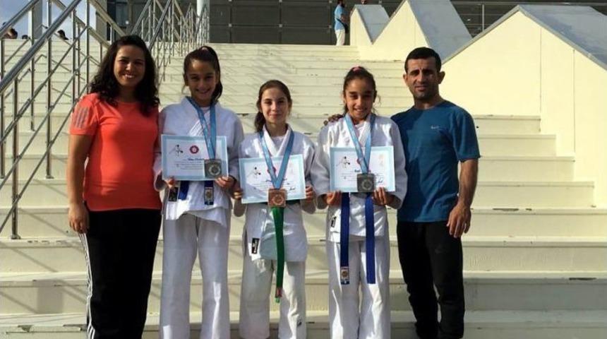 Judocu Kuzenler T&uuml;rkiye İkincisi Oldu