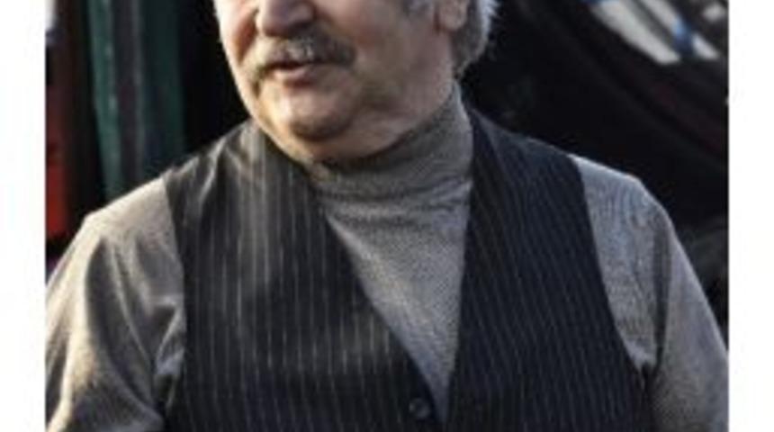 Kamil S&ouml;nmez T&uuml;rk&uuml;lerle Anılacak