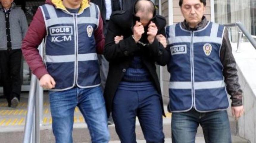 Piyasaya Sahte Para S&uuml;rerken Yakalandı